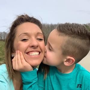 Meet your Posher, Felisha